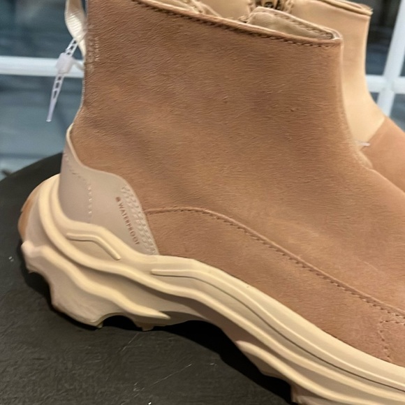 SOREL NWT Kinetic Breakthrough Chunky Suede Waterproof Winter Boots Women’s - Picture 2 of 6